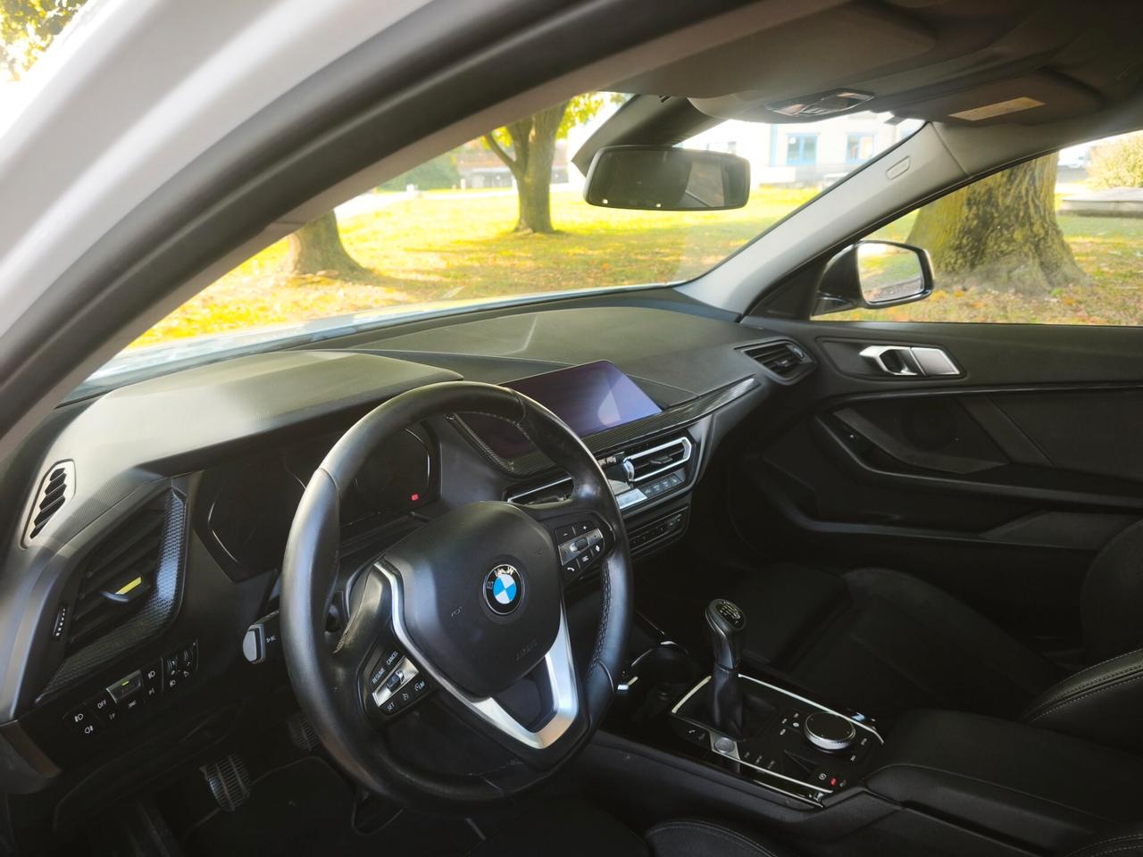 Bmw serie 1 116d 5p. Msport