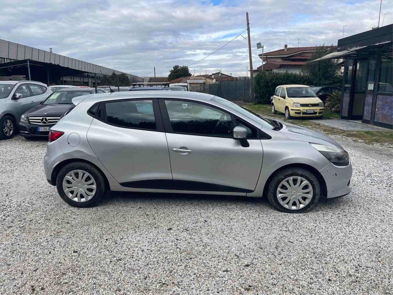 RENAULT CLIO - 1.5 DCI - BERLINA