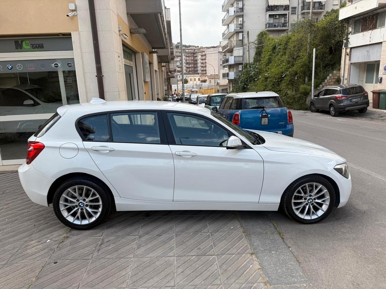 Bmw 116 116d 5p. Urban
