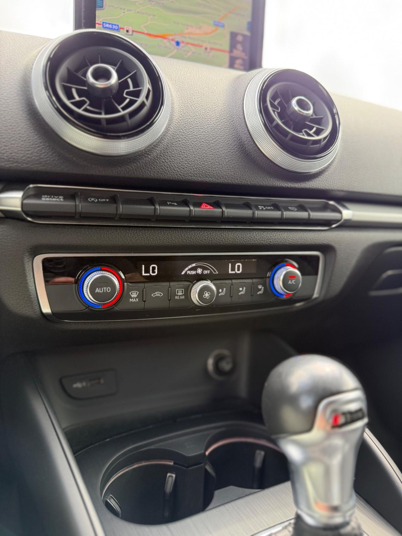 Audi A3 SPB 1.6 Diesel S-LINE