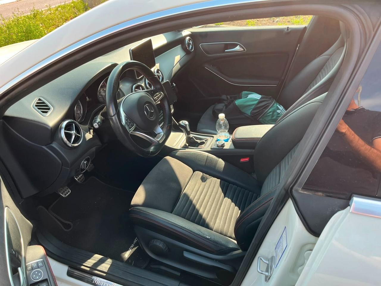 MERCEDES CLA 200 PREMIUM