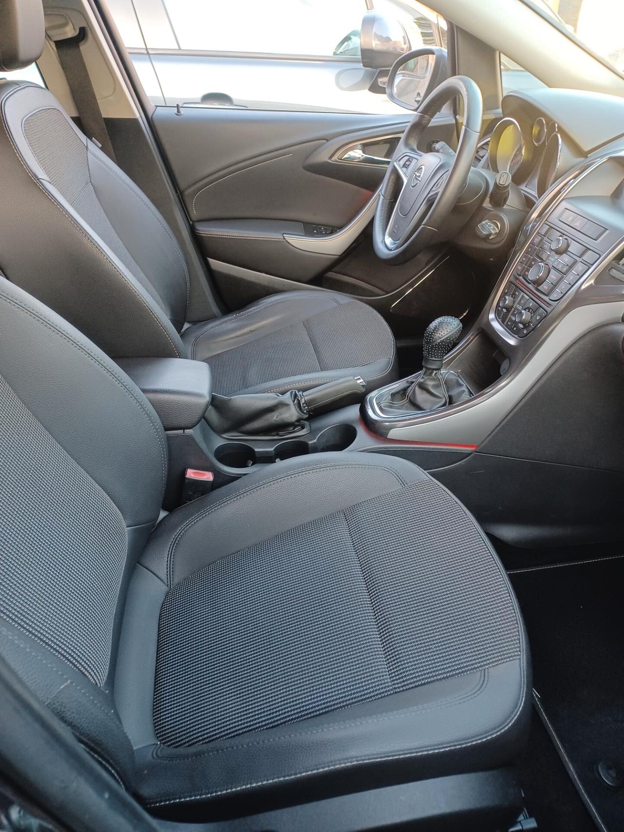 Opel Astra 1.7 CDTI 110CV Sports Tourer Cosmo