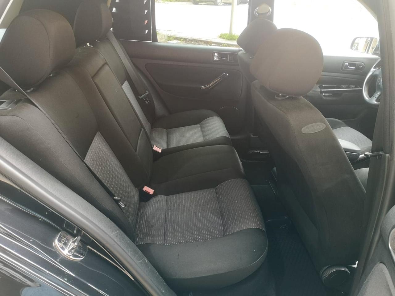 VOLKSWAGEN Golf 1.9 TDI 130 CV 5p.