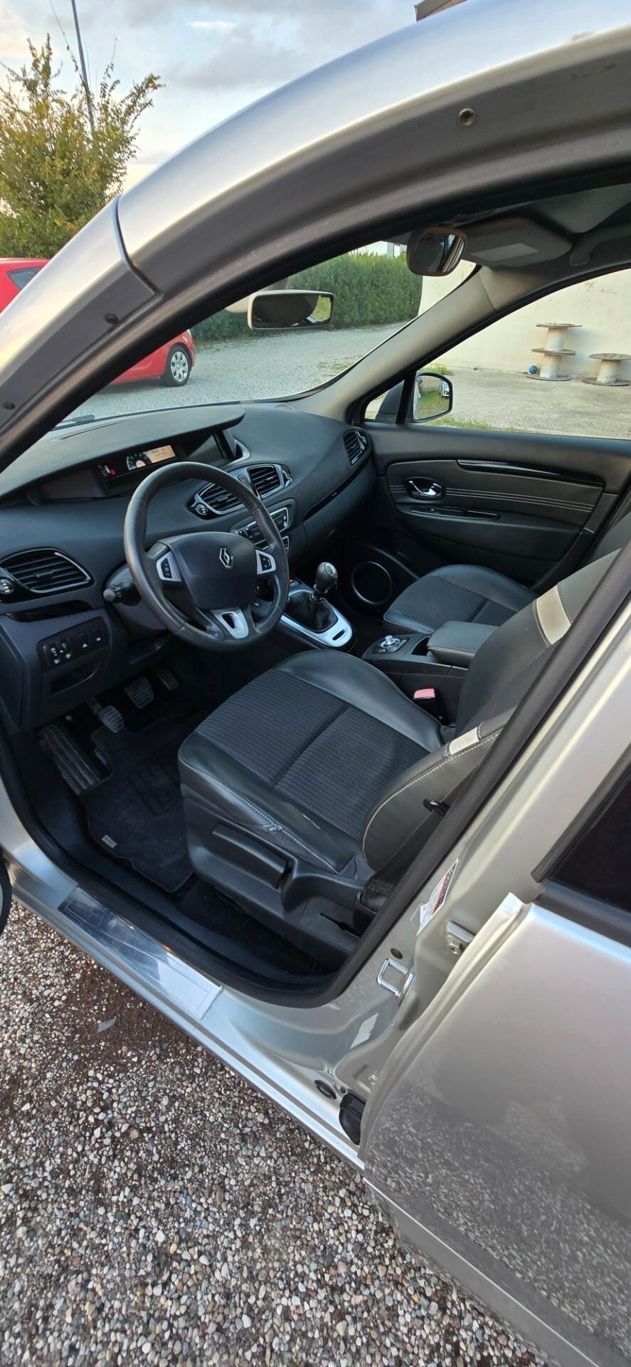 Renault Scenic Scénic X-Mod 1.5 dCi 110CV Dynamique
