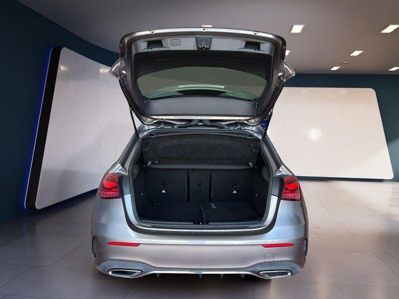 Mercedes-Benz Classe A - W177 2023 A 180 AMG Line Premium auto