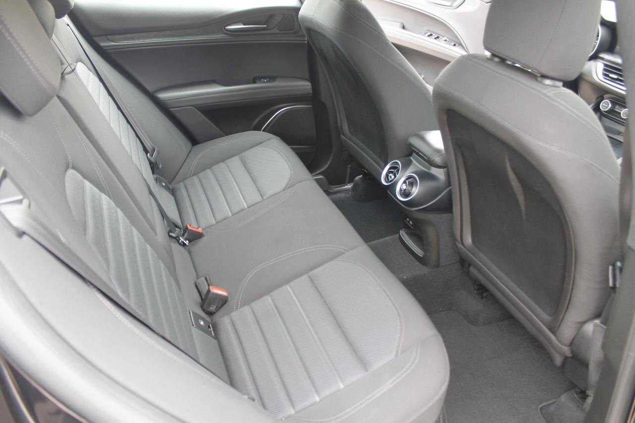 Alfa Romeo Stelvio 2.2 Turbodiesel 160 CV AT8 RWD Business