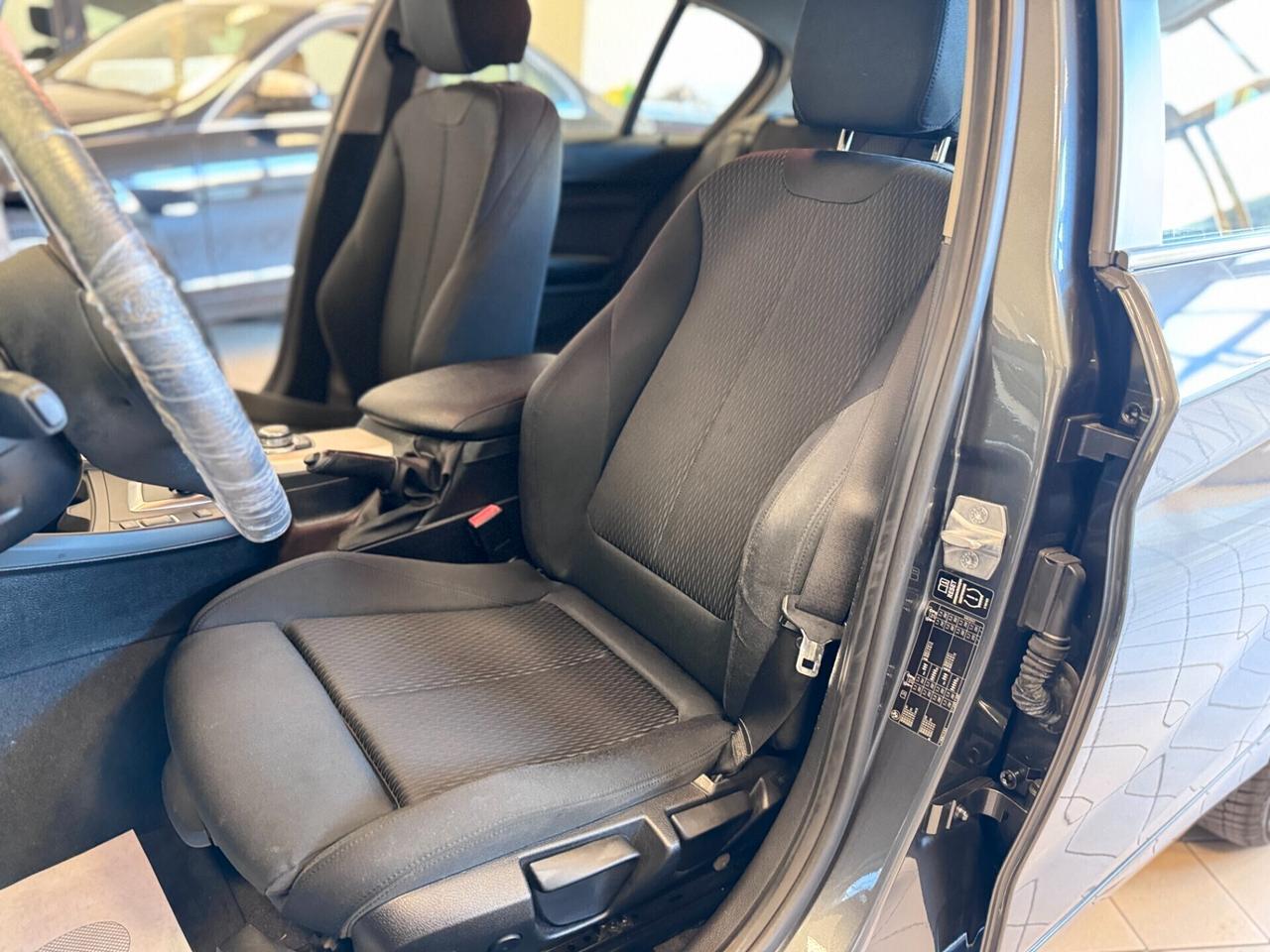 Bmw 118 118d 5p. Unique
