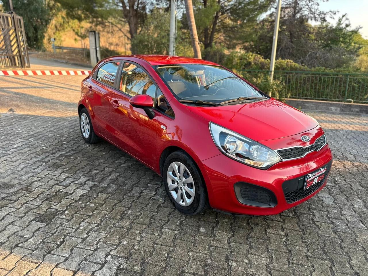 Kia Rio 1.1 CRDi WGT 5p ACTIVE OK PER NEOPATENTATI