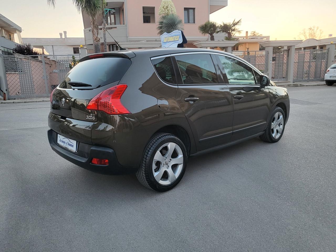 Peugeot 3008 1.6 e-HDi 112CV Automatica/Active