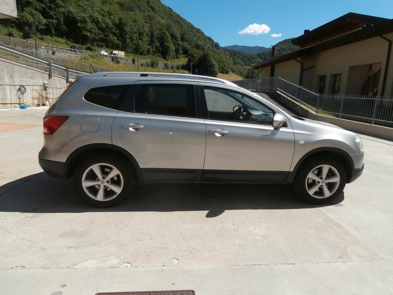 Nissan Qashqai Qashqai+2 2.0 16V 4WD Tekna
