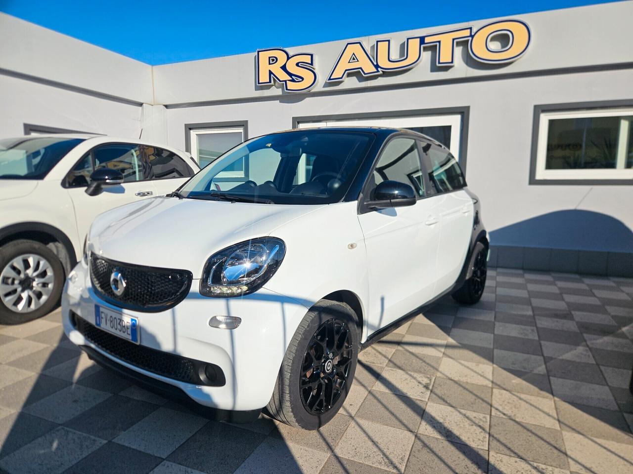 Smart ForFour 90 1.0 twinamic Nightsilver Bicolor