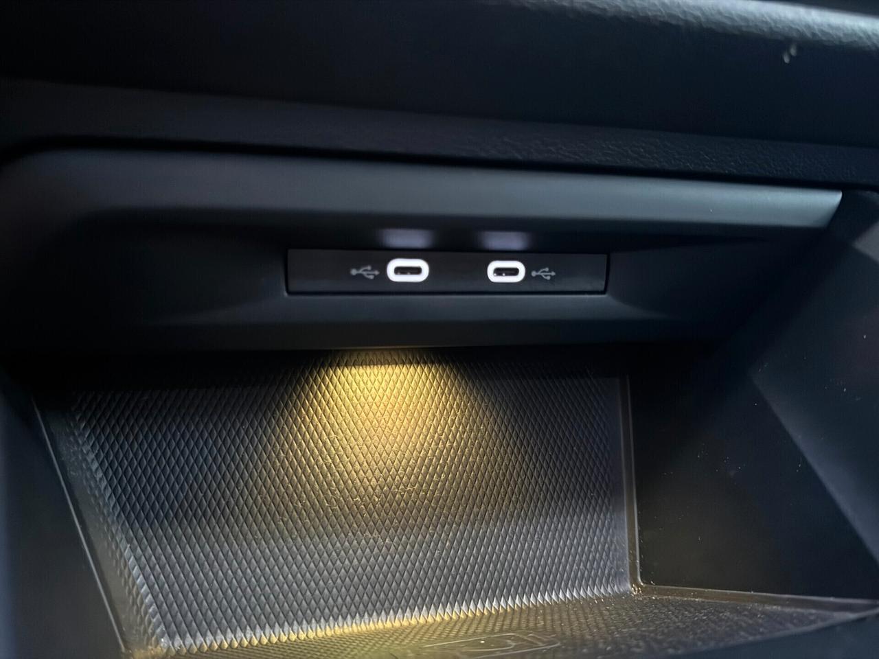 Volkswagen Golf 1.4 TSI eHYBRID 204 CV DSG Style
