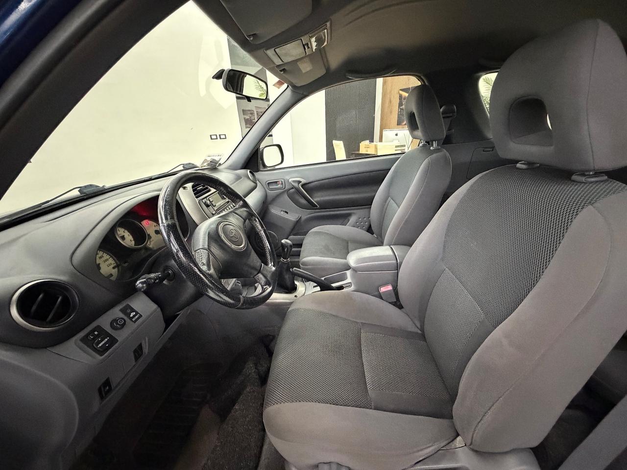 Toyota RAV 4 RAV4 2.0 16V cat 3 porte Sol