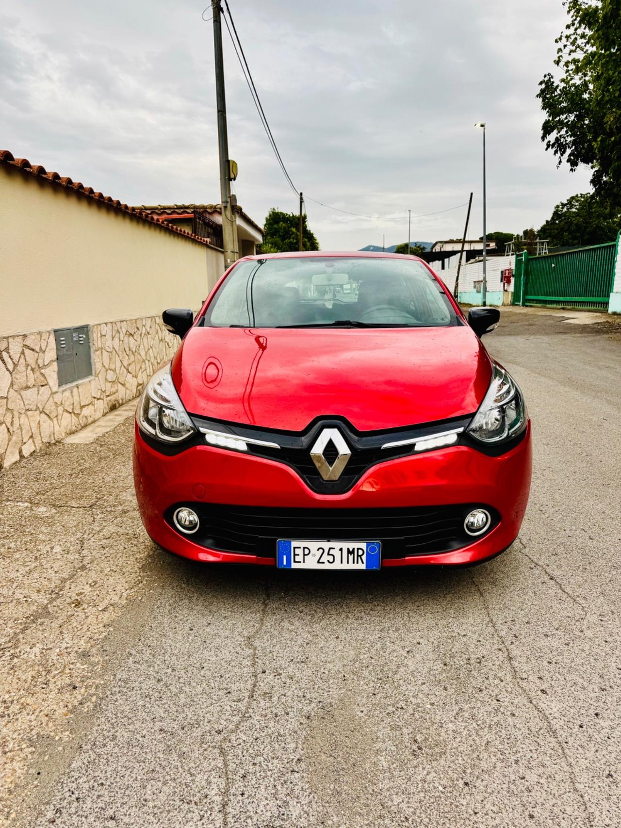 Renault Clio 1.2 75CV COSTUME NATIONAL