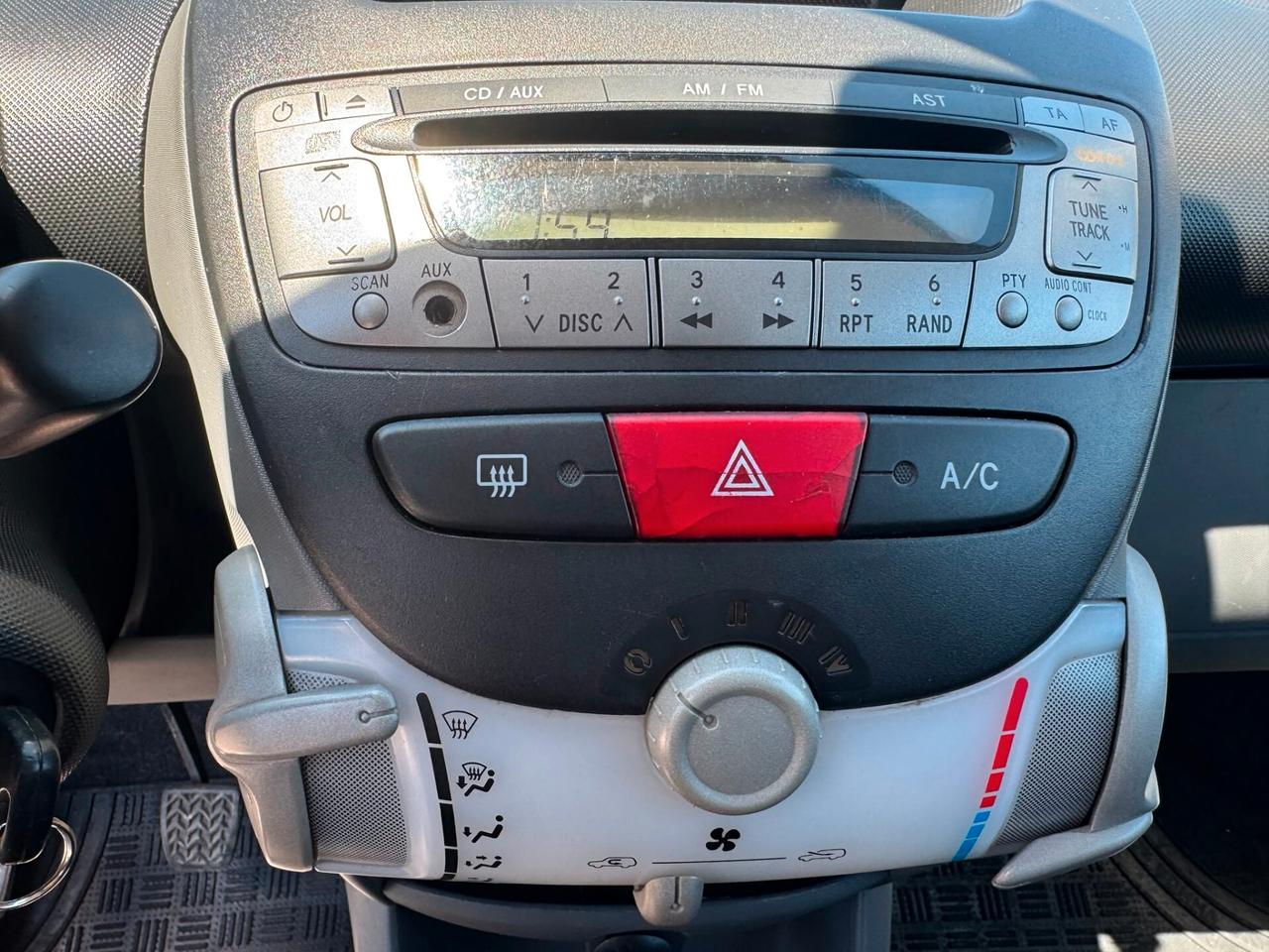 Toyota Aygo 1.0 BENZ - SCHEDA TAGLIANDI COMPLETA