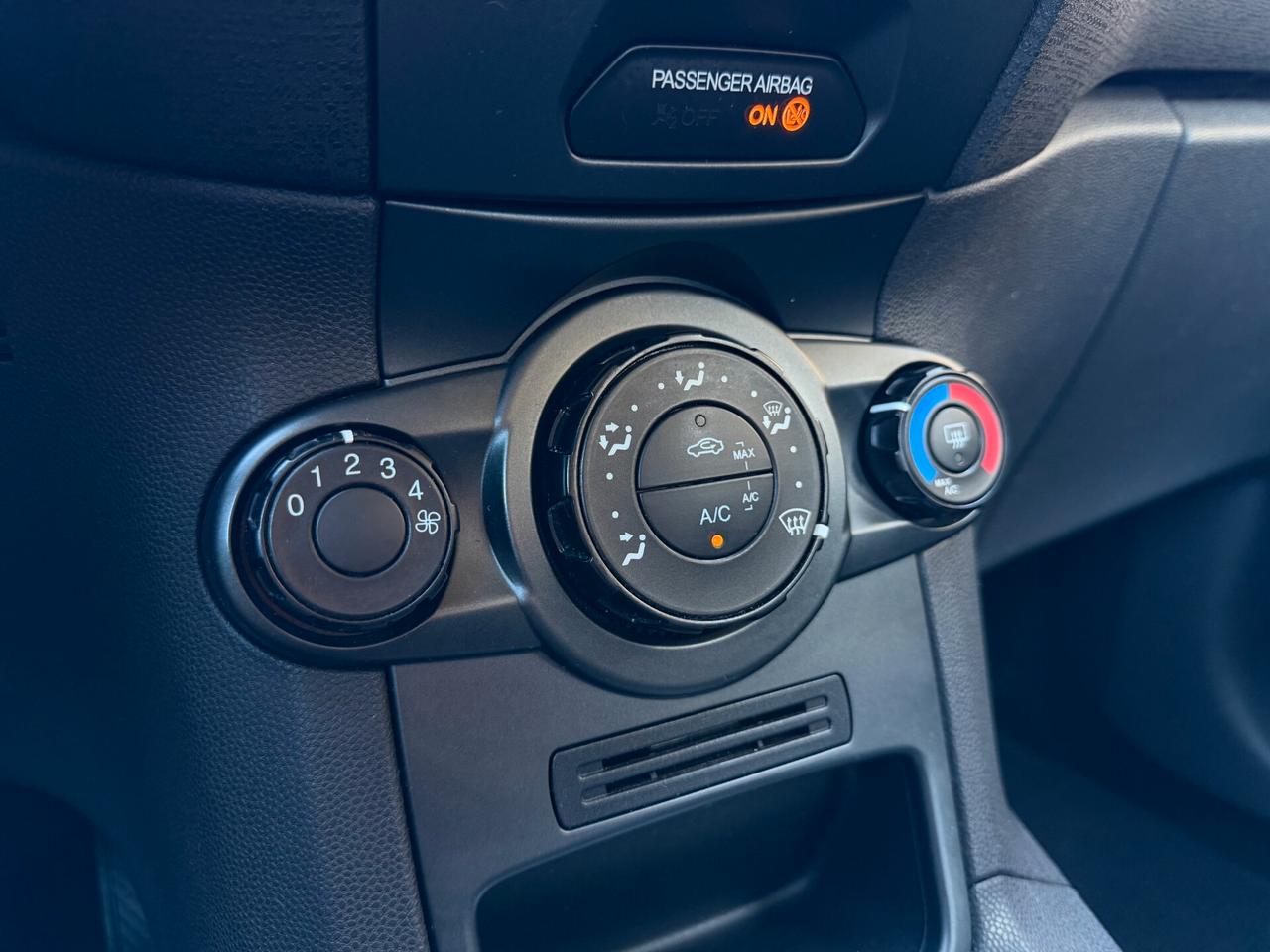 Ford Fiesta/1.5 75CV/NEOPATENTATI/5 POSTI/IVA ESPOSTA