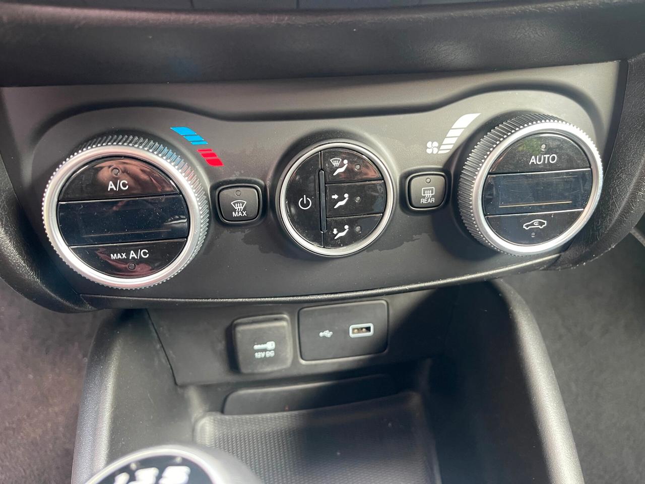 FIAT Tipo (2015-->) Tipo 1.6 Mjt S&S SW City Life