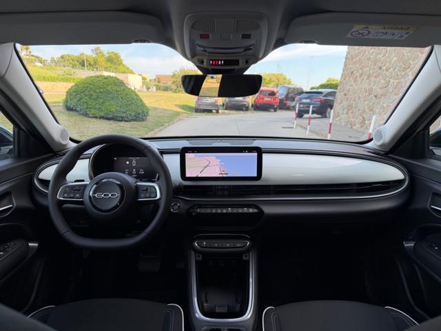 FIAT 600 HYBRID 145CV DCT MHEV+NAVI+RCAM+2PDC+LED