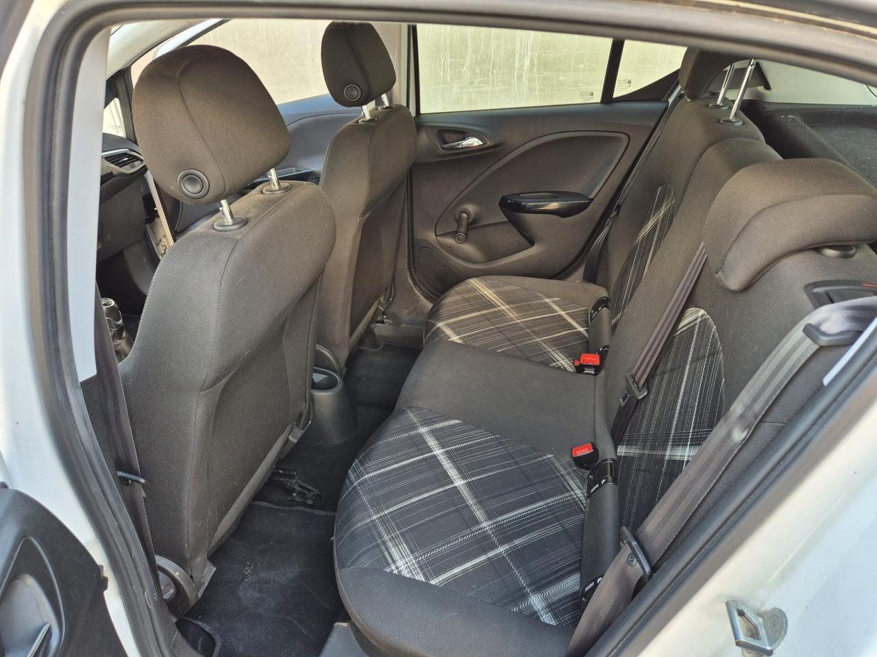 Opel Corsa 1.4 90CV 5 porte Black Edition
