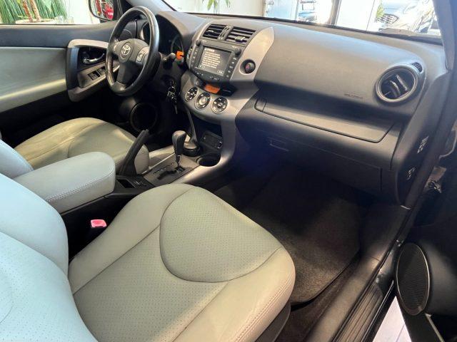 TOYOTA RAV 4 RAV4 2.0 aut. Luxury