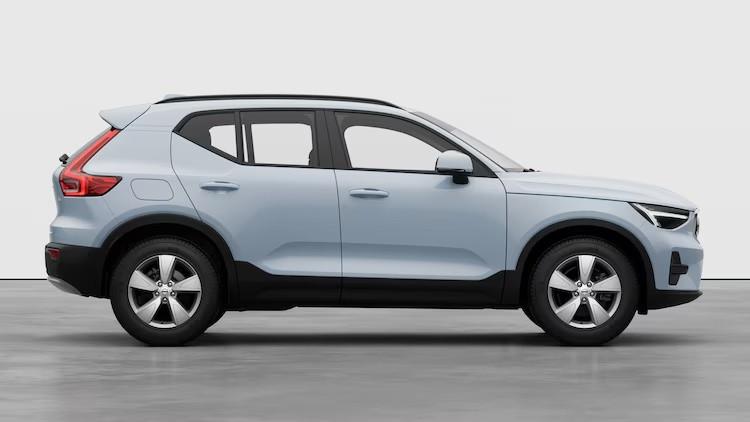 VOLVO XC40 ESSENTIAL B3 AUTO PREZZO PROMO FINO AL 31/12/2025