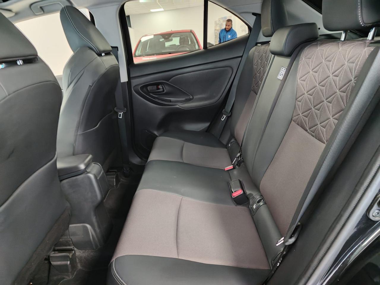 TOYOTA Yaris Cross 1.5h Lounge awd-i 116cv e-cvt