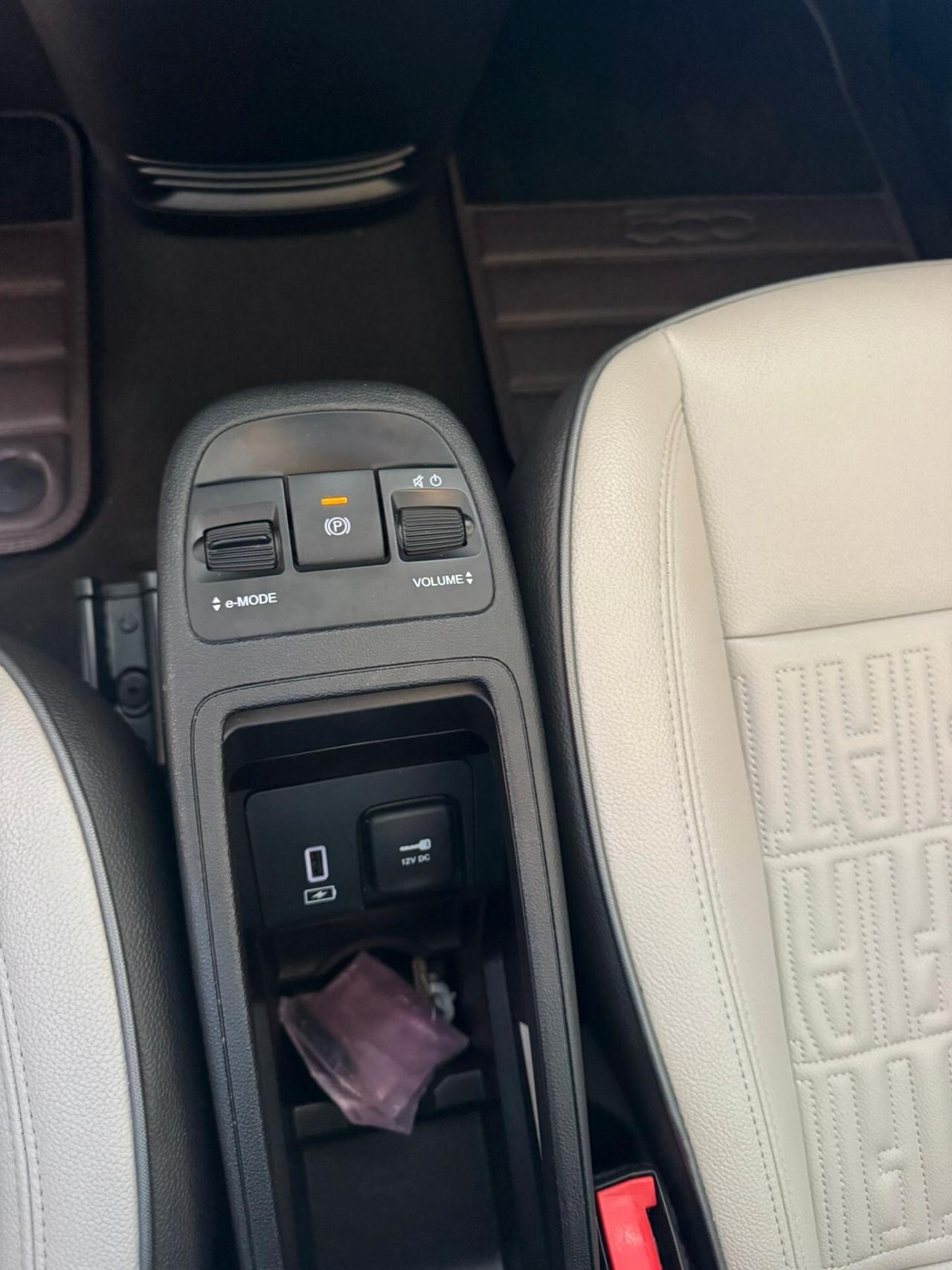 Fiat 500 500e Berlina 42 kWh La Prima
