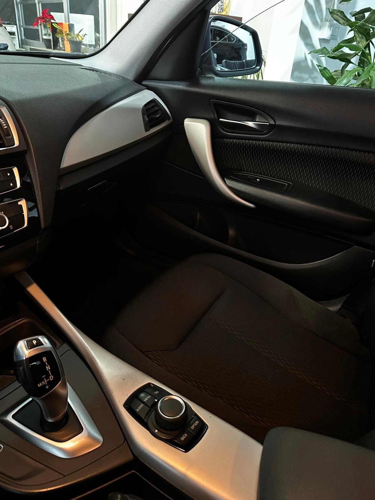 Bmw 116 120d 5p. Urban