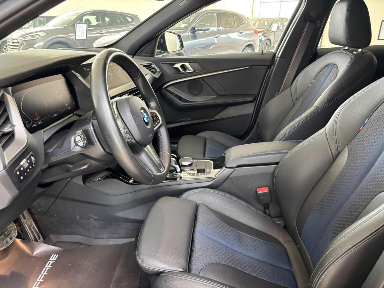 Bmw 118 118d 5p. Msport