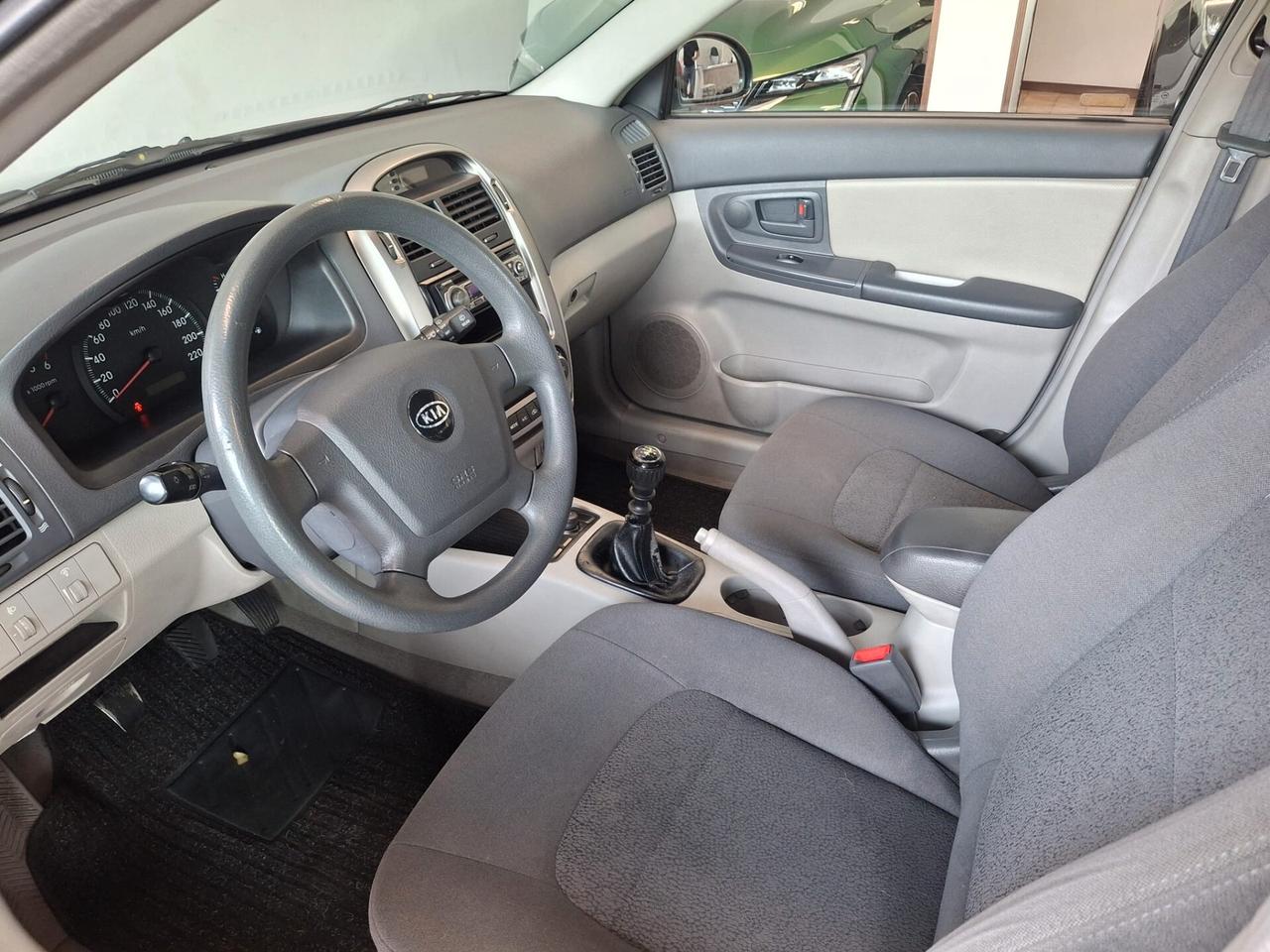 Kia Cerato 1.5 crdi 16v*NEOPATENTATI