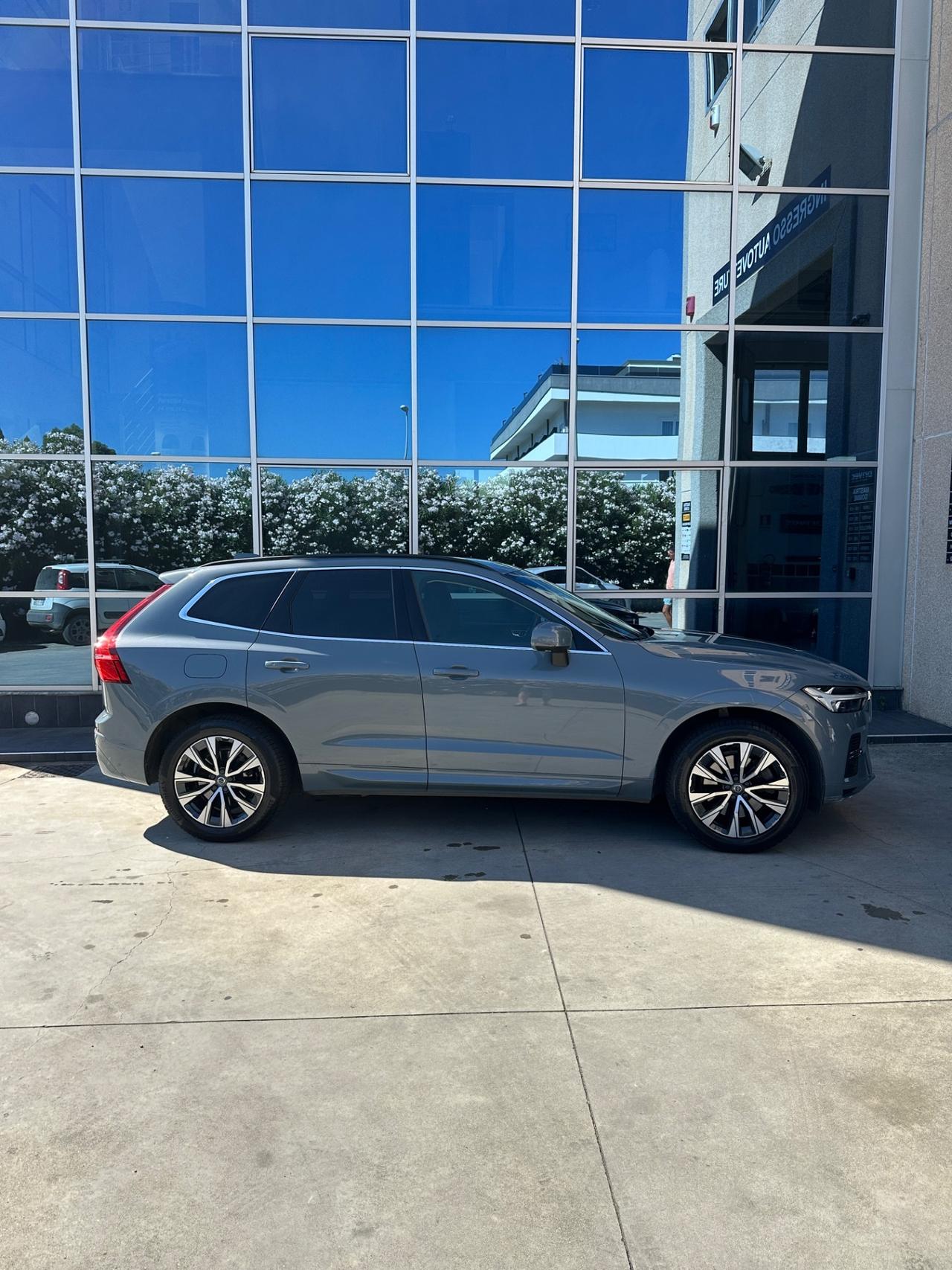 Volvo XC 60 XC60 B4 (d) AWD Geartronic Momentum