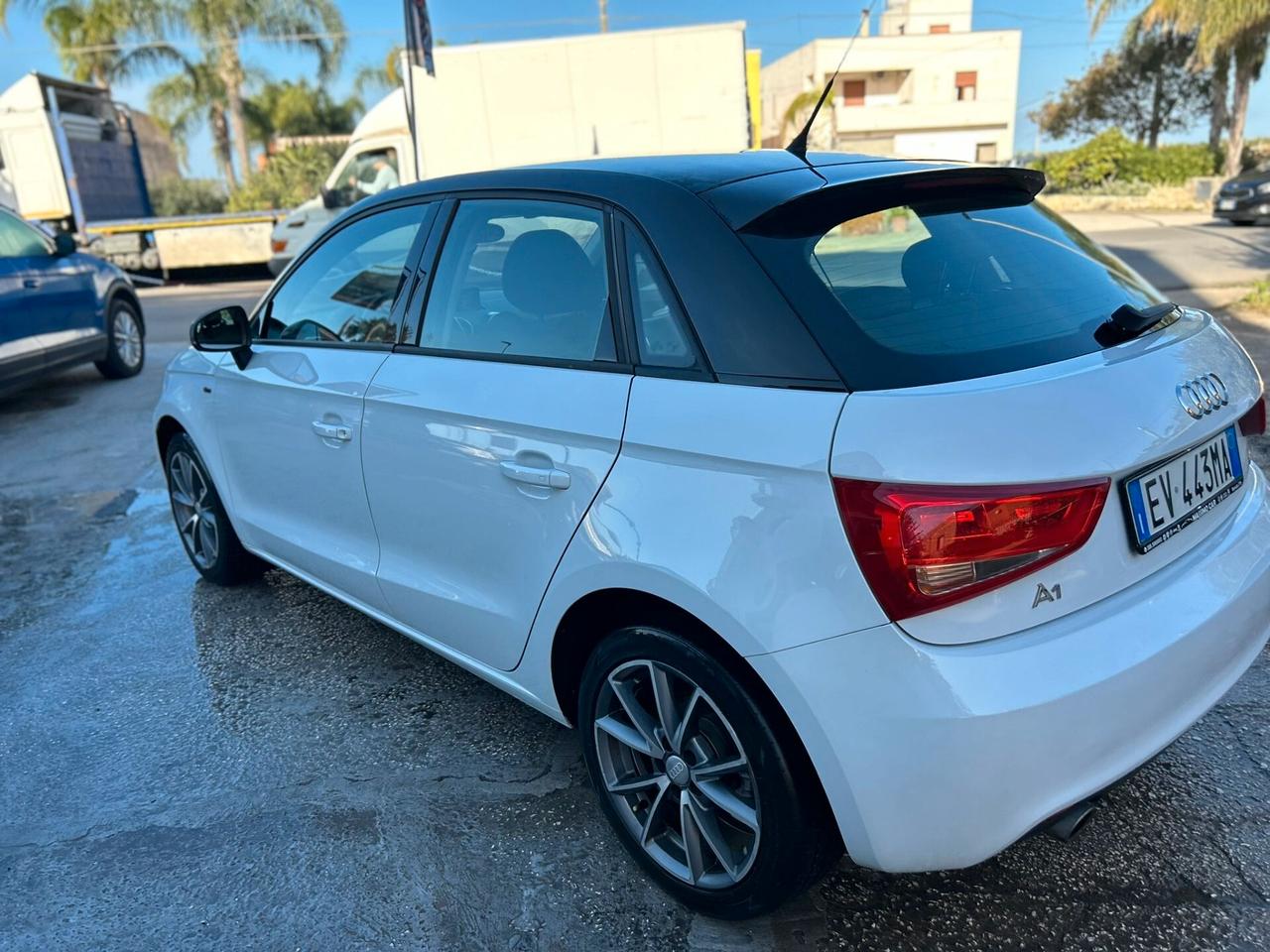 Audi A1 1.6 TDI 90 CV S tronic Neopatentati