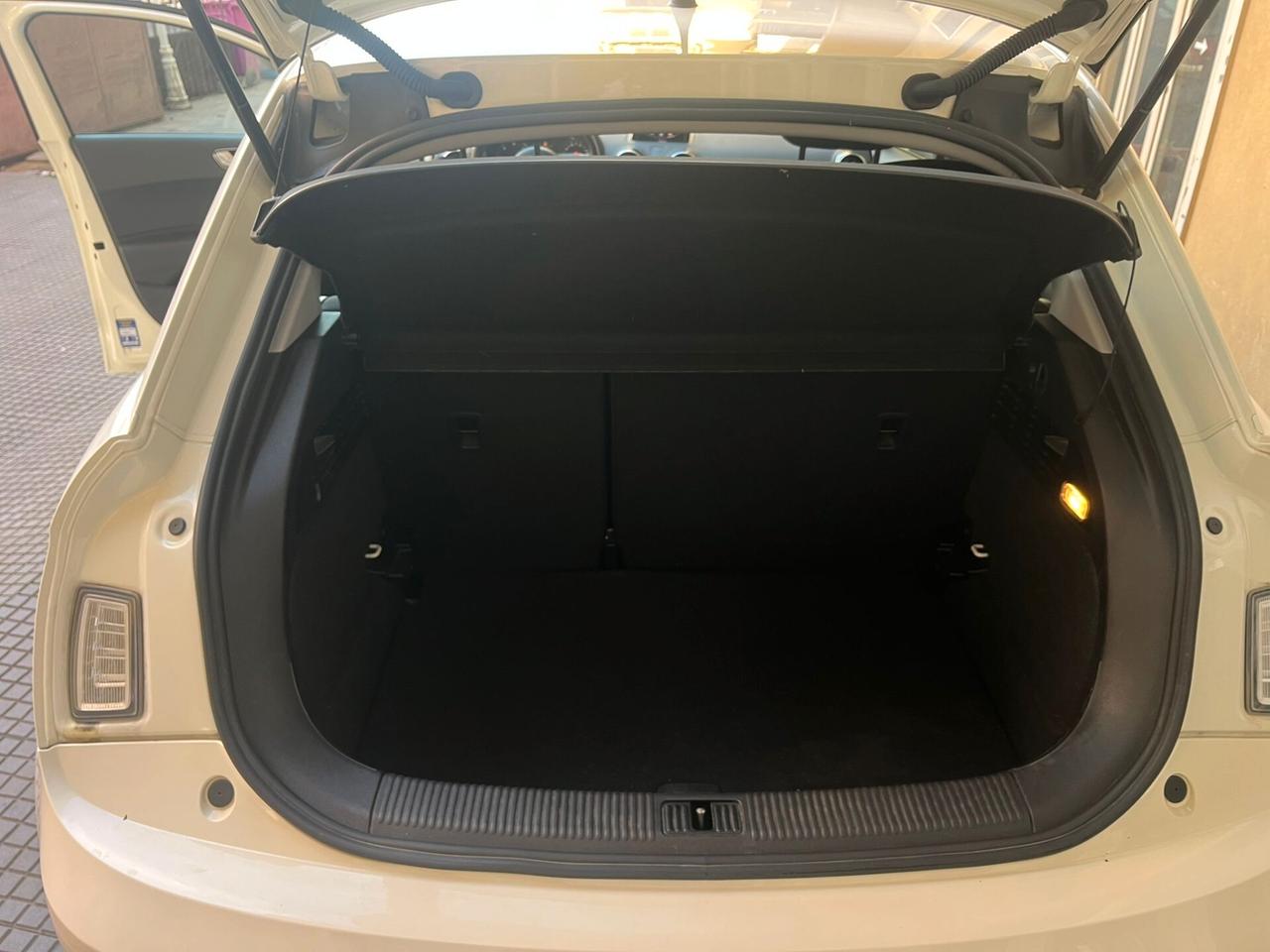 Audi A1 SPB 1.6 TDI Ambition 90c v
