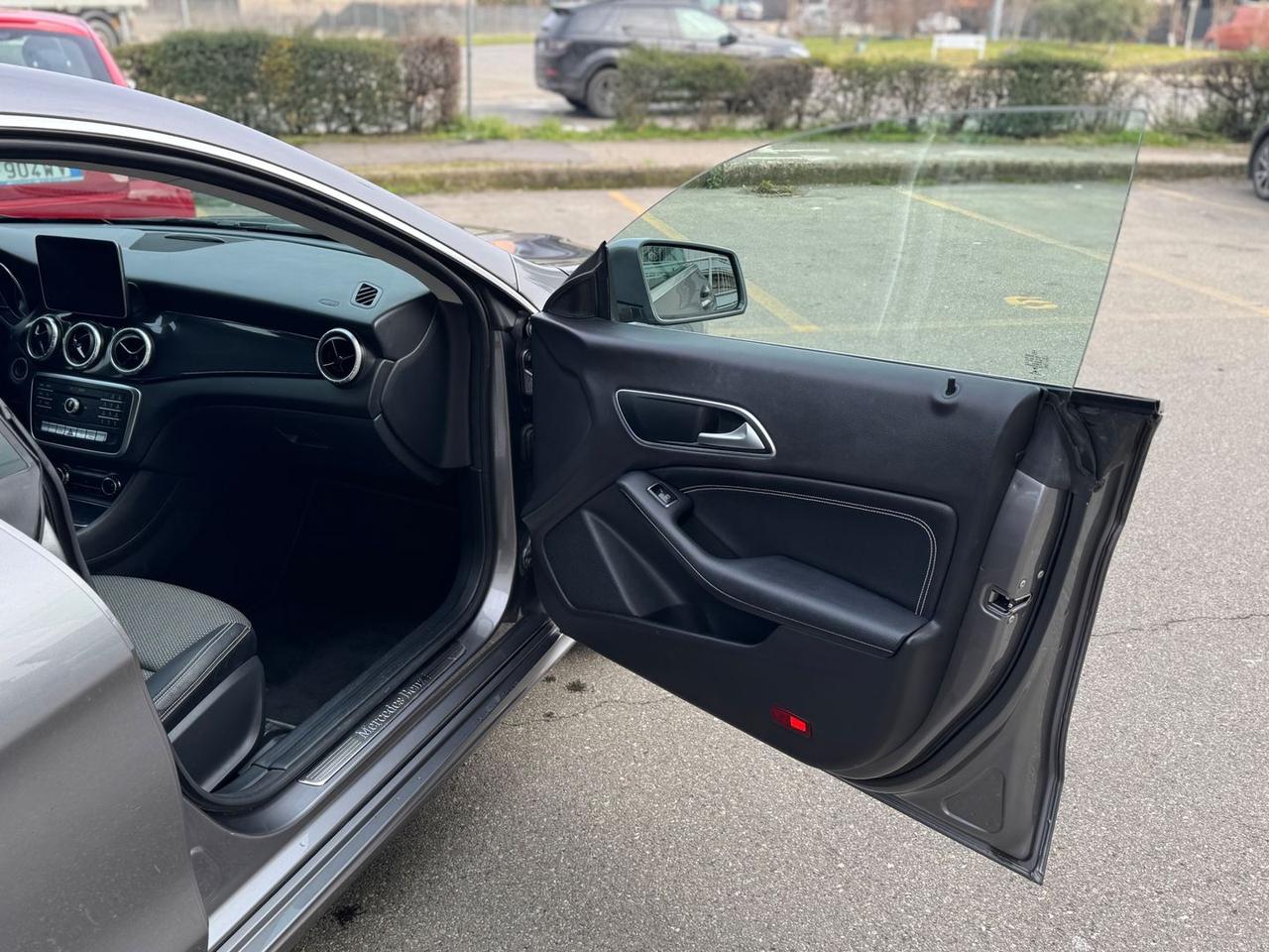 Mercedes-Benz CLA 180 Sport CLA 180 D #8883