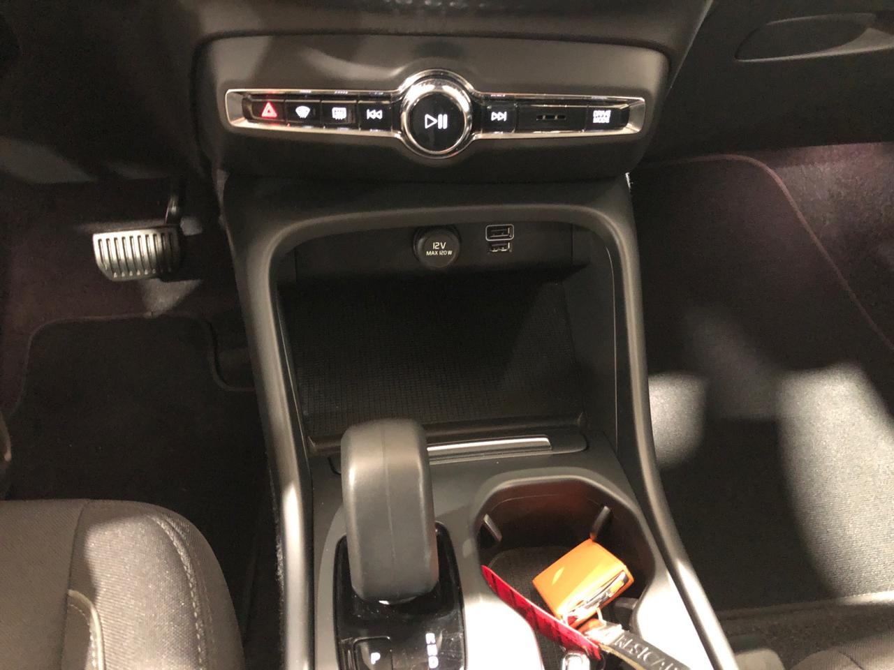 VOLVO XC40 1.5 t4 phev Inscription auto my21