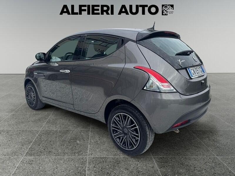 Lancia Ypsilon 1.0 FireFly Hybrid 70cv MT6 Gold