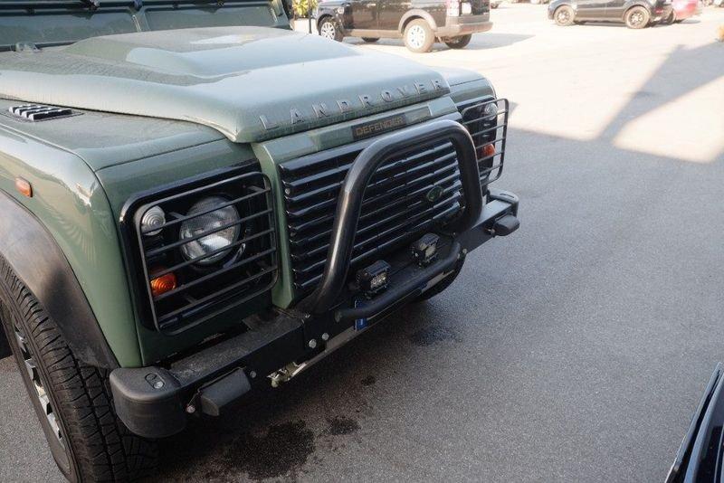 Land Rover Defender 90 2.4 TD4 Station Wagon S