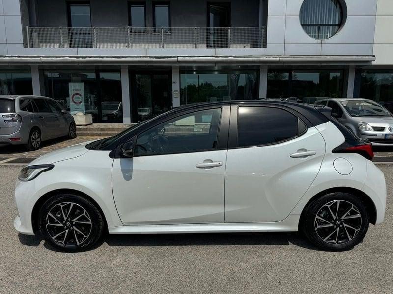 Toyota Yaris Hybrid Lounge MY22