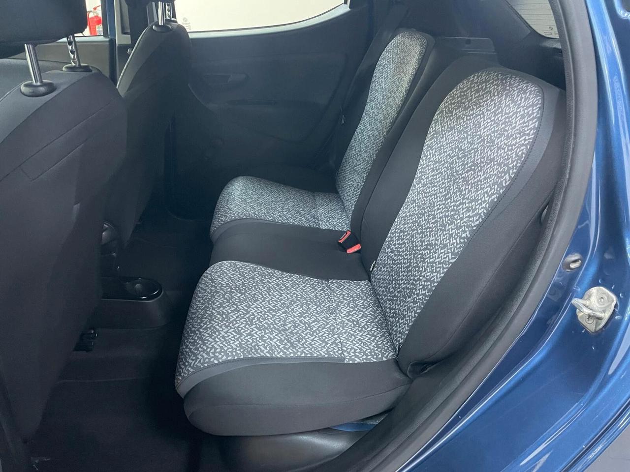 Lancia Ypsilon 1.0 FireFly 5 porte S&S Hybrid UnYca