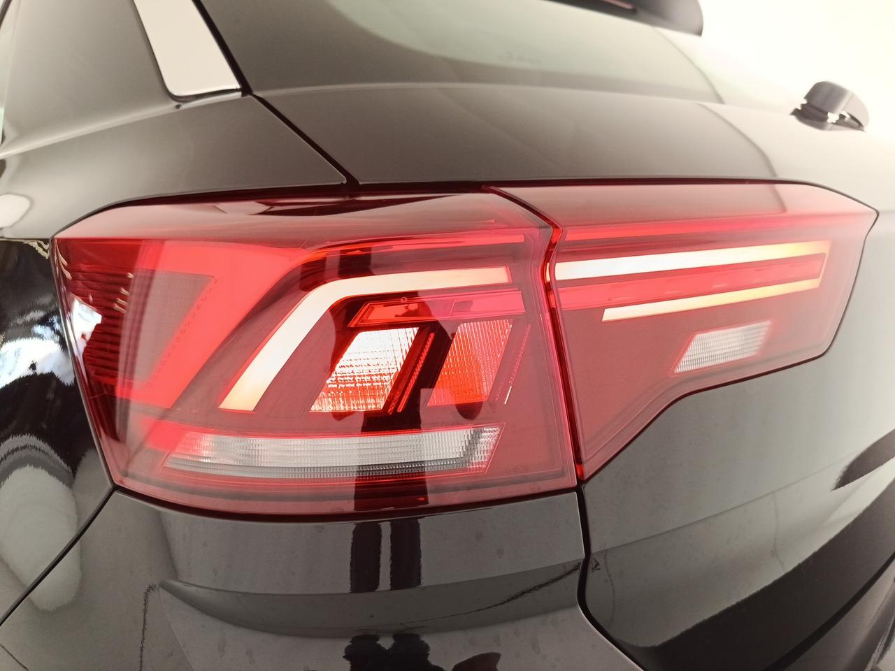 VOLKSWAGEN T-Roc - T-Roc 1.0 TSI Life