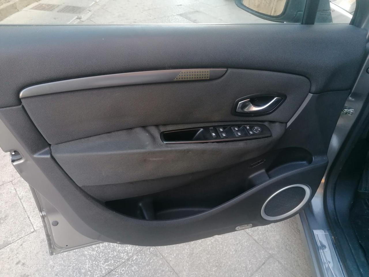 Renault Scenic Scénic X-Mod 1.5 dCi 110CV Dynamique