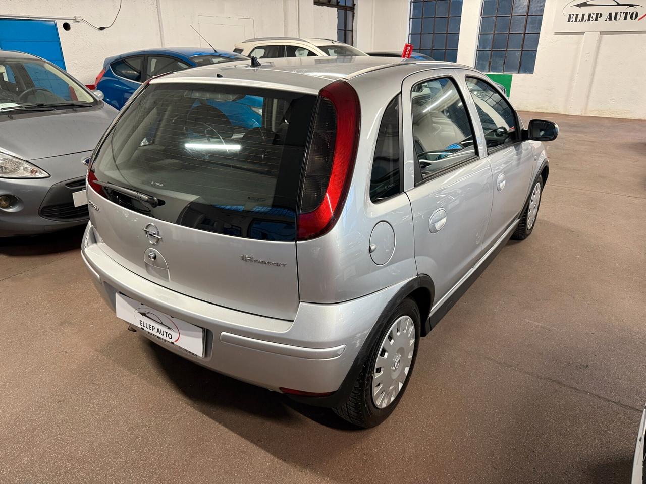 Opel Corsa 1.2i 16V cat 5 porte Club