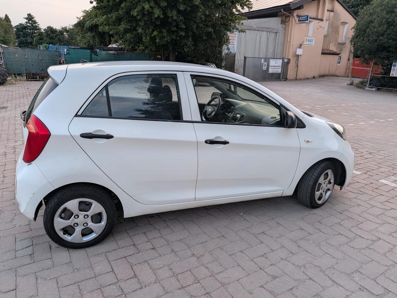 Kia Picanto 1.0 12V 5 porte Easy