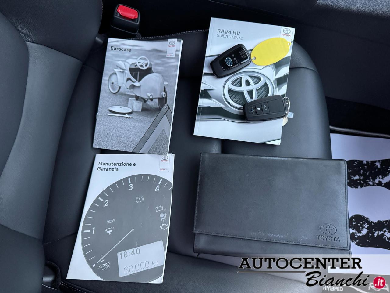 Toyota RAV4 2.5 vvt-ie h Lounge 2wd 218cv e-cvt