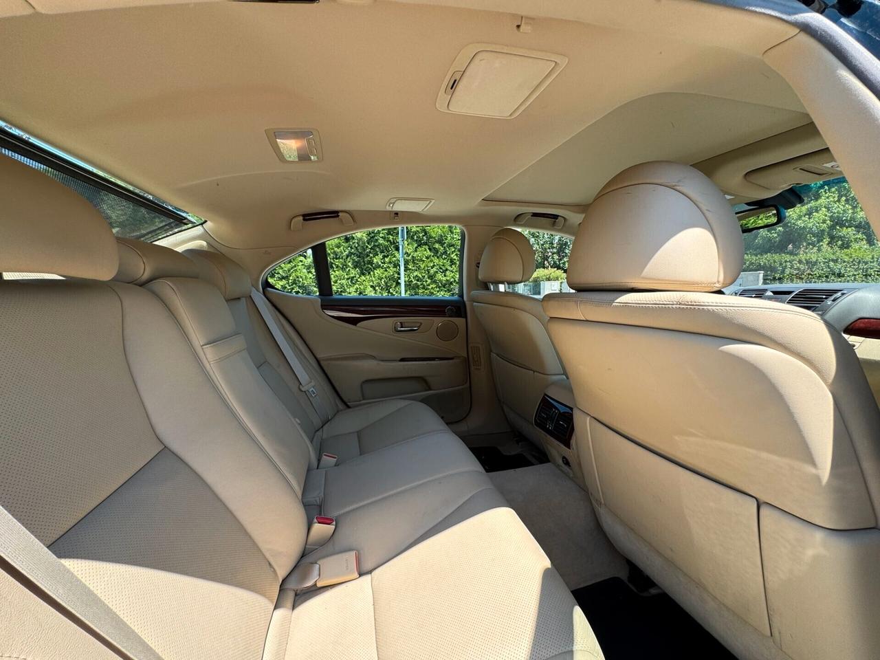 Lexus LS 600 600h