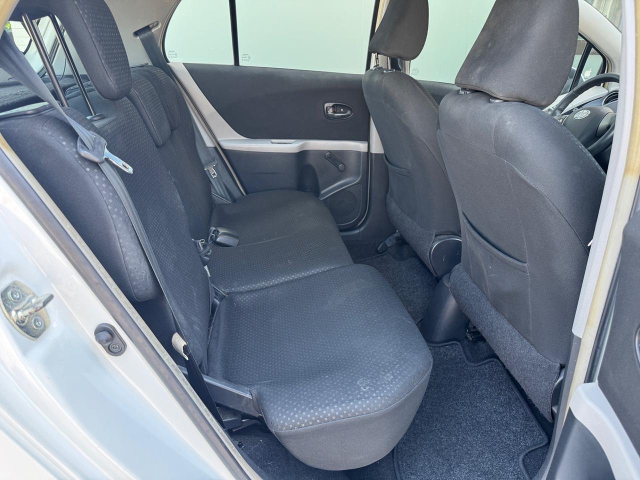 Toyota Yaris 1.0 5 porte 2011