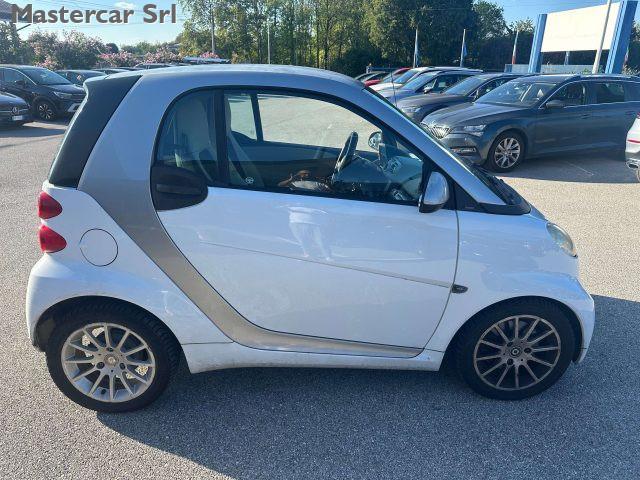 SMART ForTwo Fortwo II 2007 0.8 cdi Passion 54cv FL tg. EH077MZ