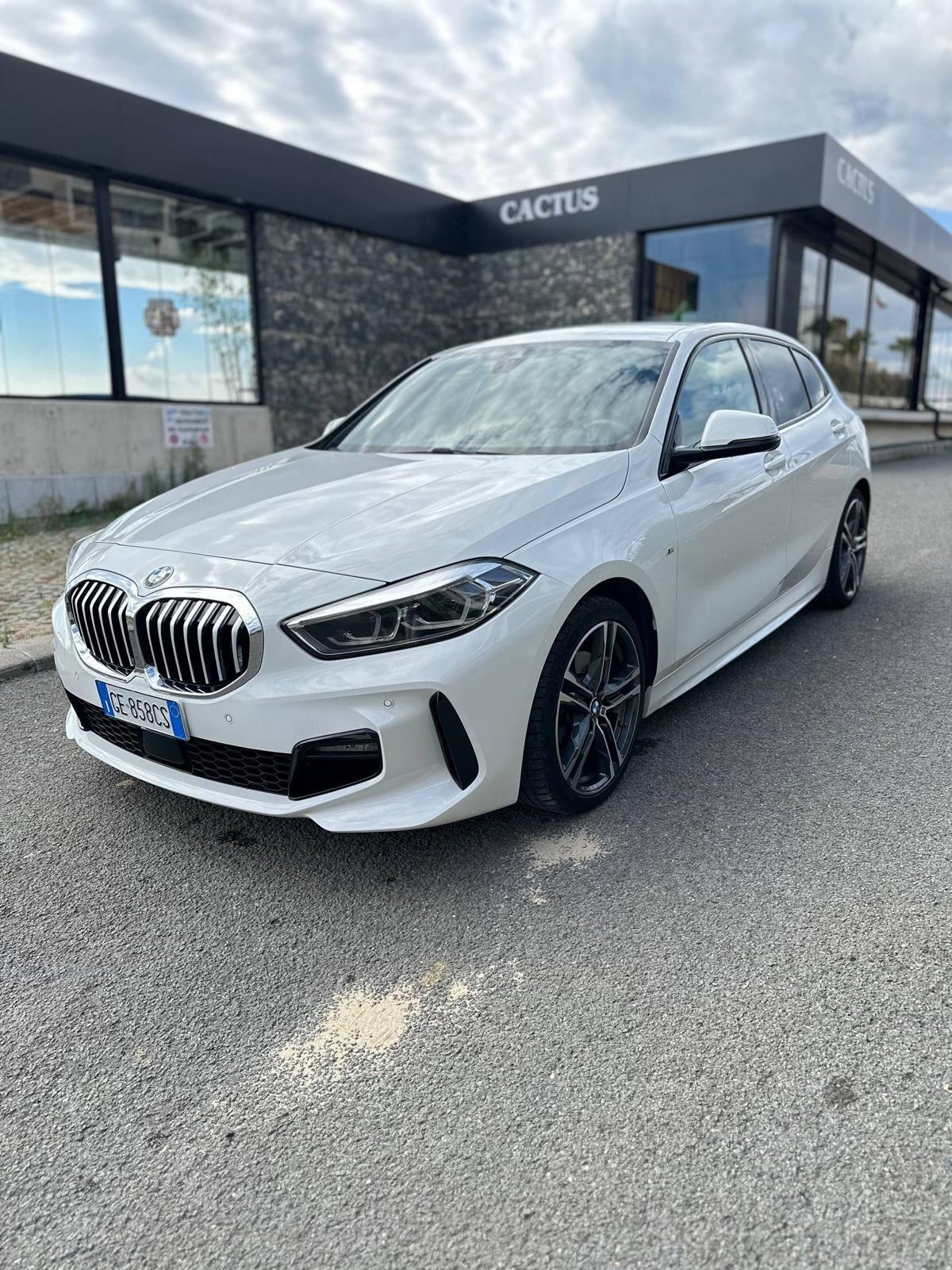 Bmw 118 118d 5p. Msport