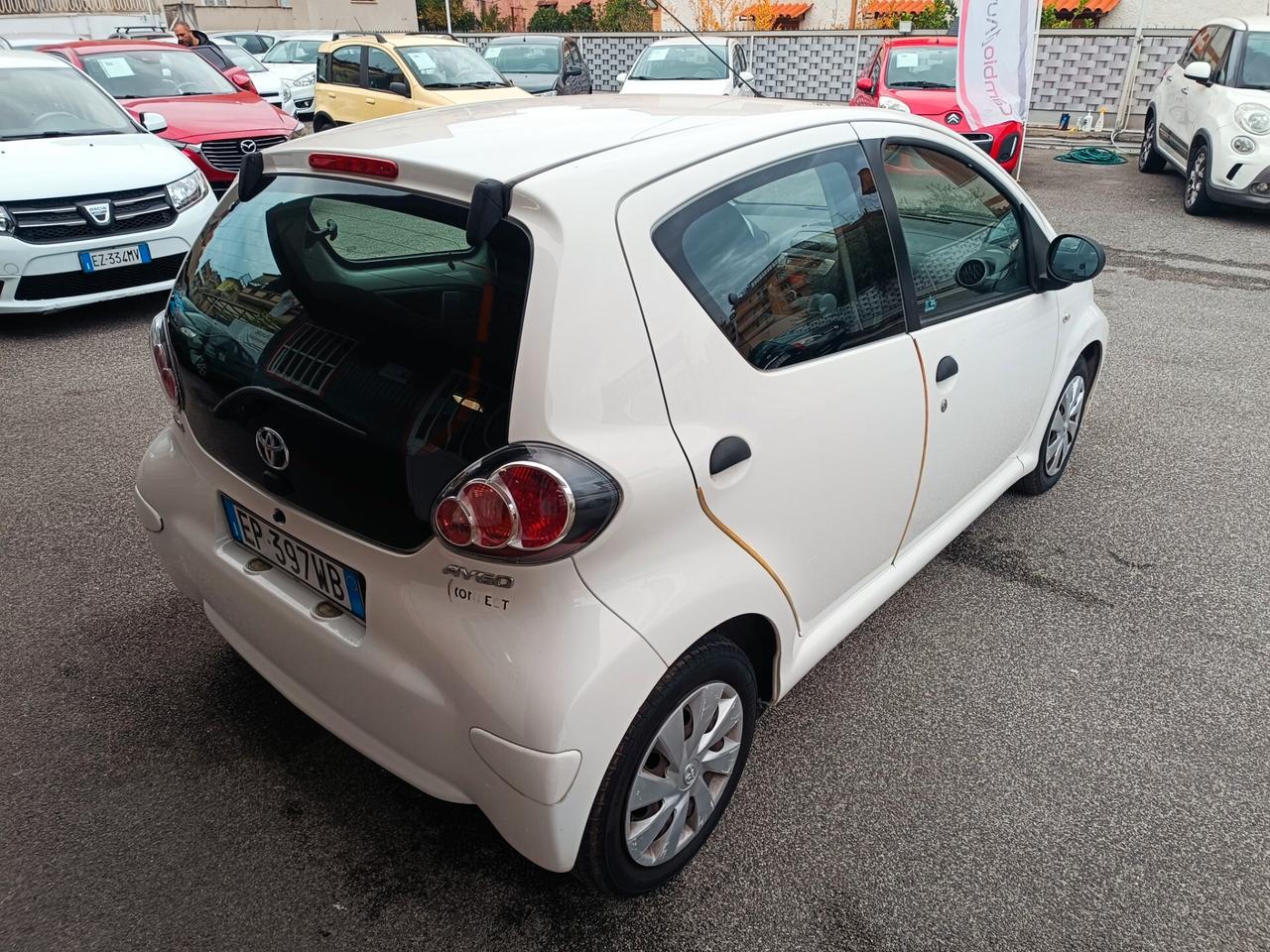 Toyota Aygo 1.0 12V VVT-i 5 porte Active Connect