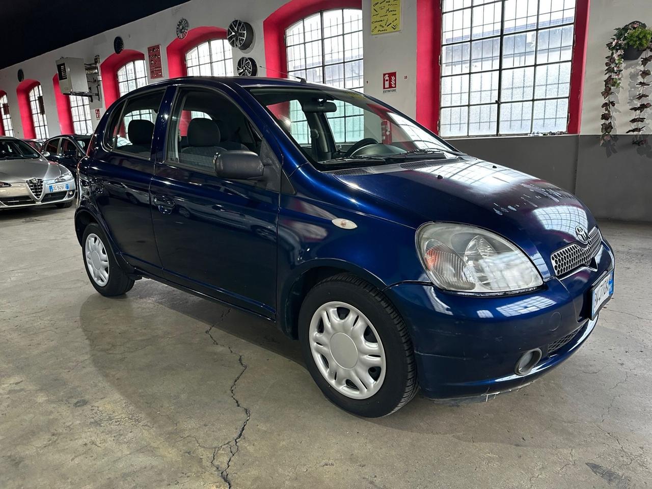 Toyota Yaris 1.3i 16V cat 5 porte Luna